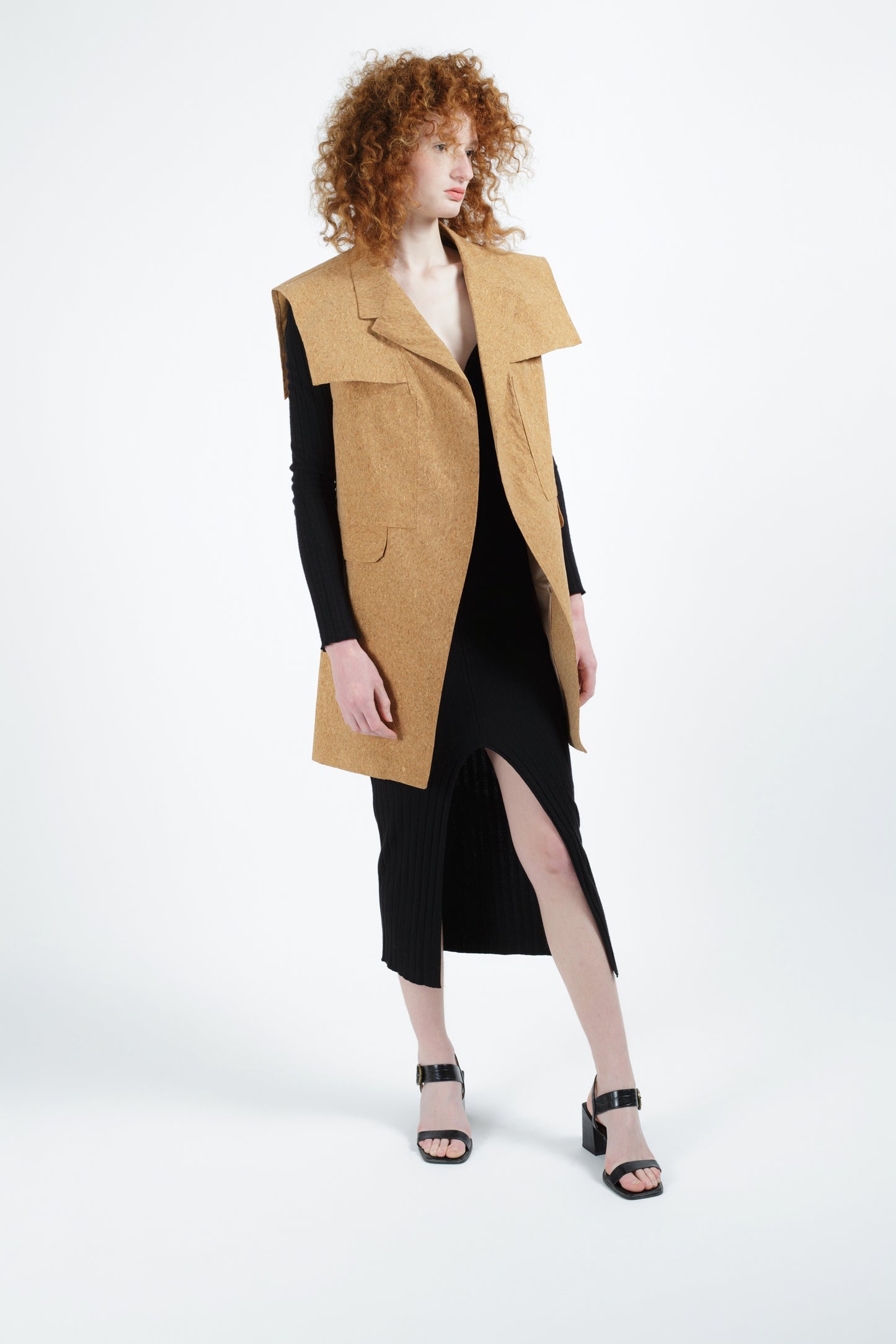 Cork sleeveless jacket